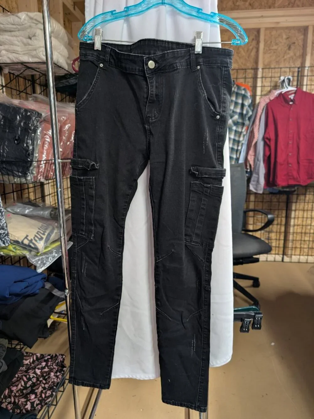 Lady's Black Cargo Pants Size L - 25% Off When You Bundle 5+ Items!